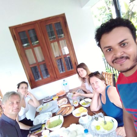 Autumn Home Stay Dambulla Exteriör bild