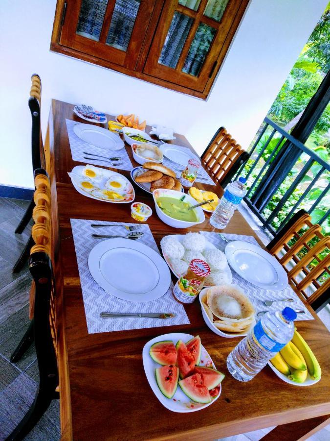 Autumn Home Stay Dambulla Exteriör bild